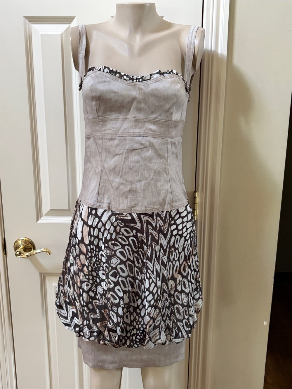 VTG ikito  France linenTaupe with Patterned Bubble peplum Hem dress, 42